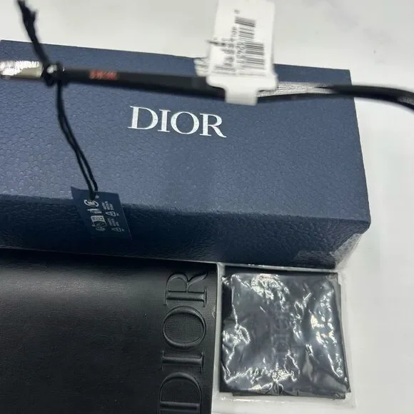 Unisex Dior black suit sunglasses made in Italy - Picture 7 of 9